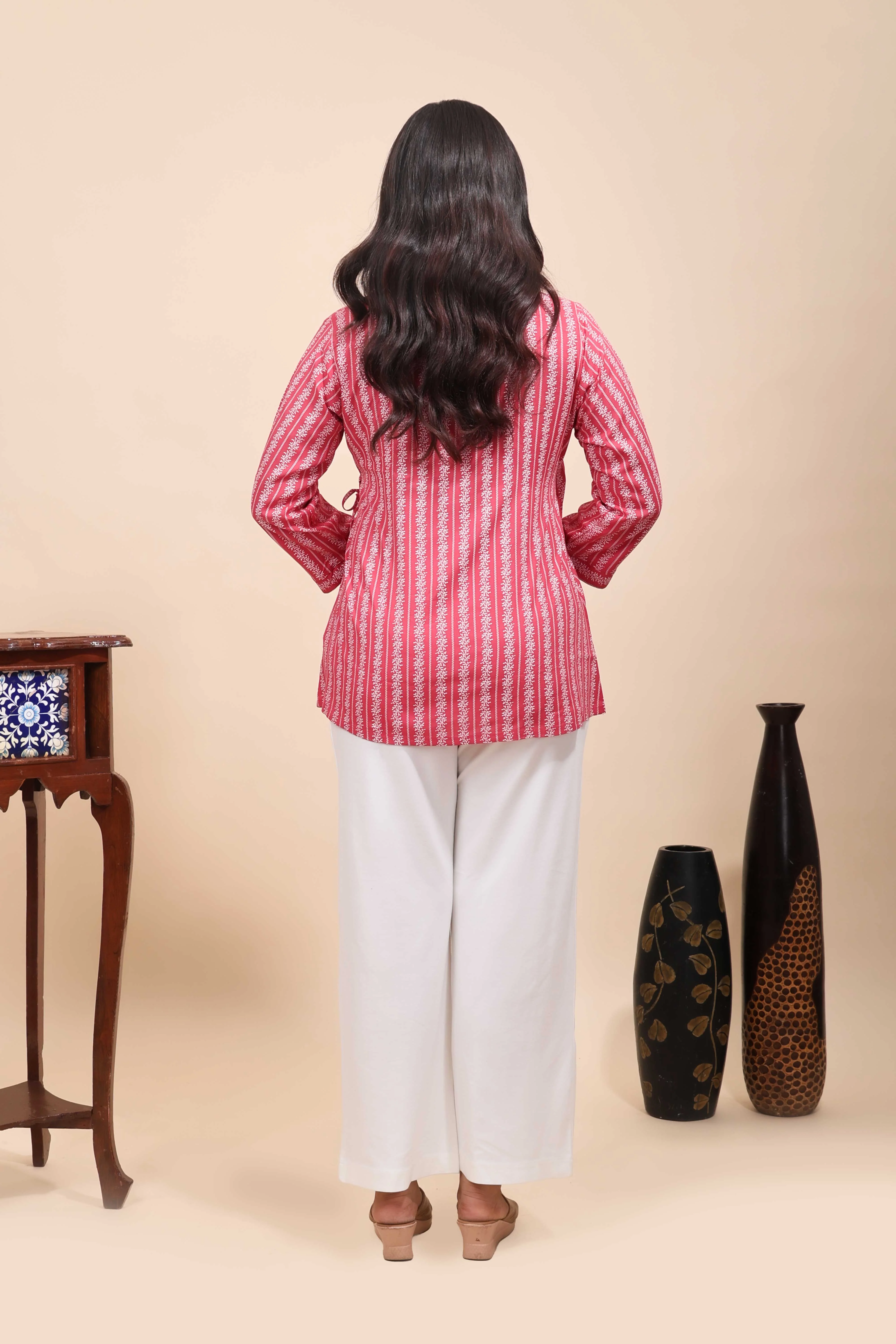 Pink floral design Short Kurti with Vertical Stripes, 3/4 Sleeves Collar Neck - Image 5