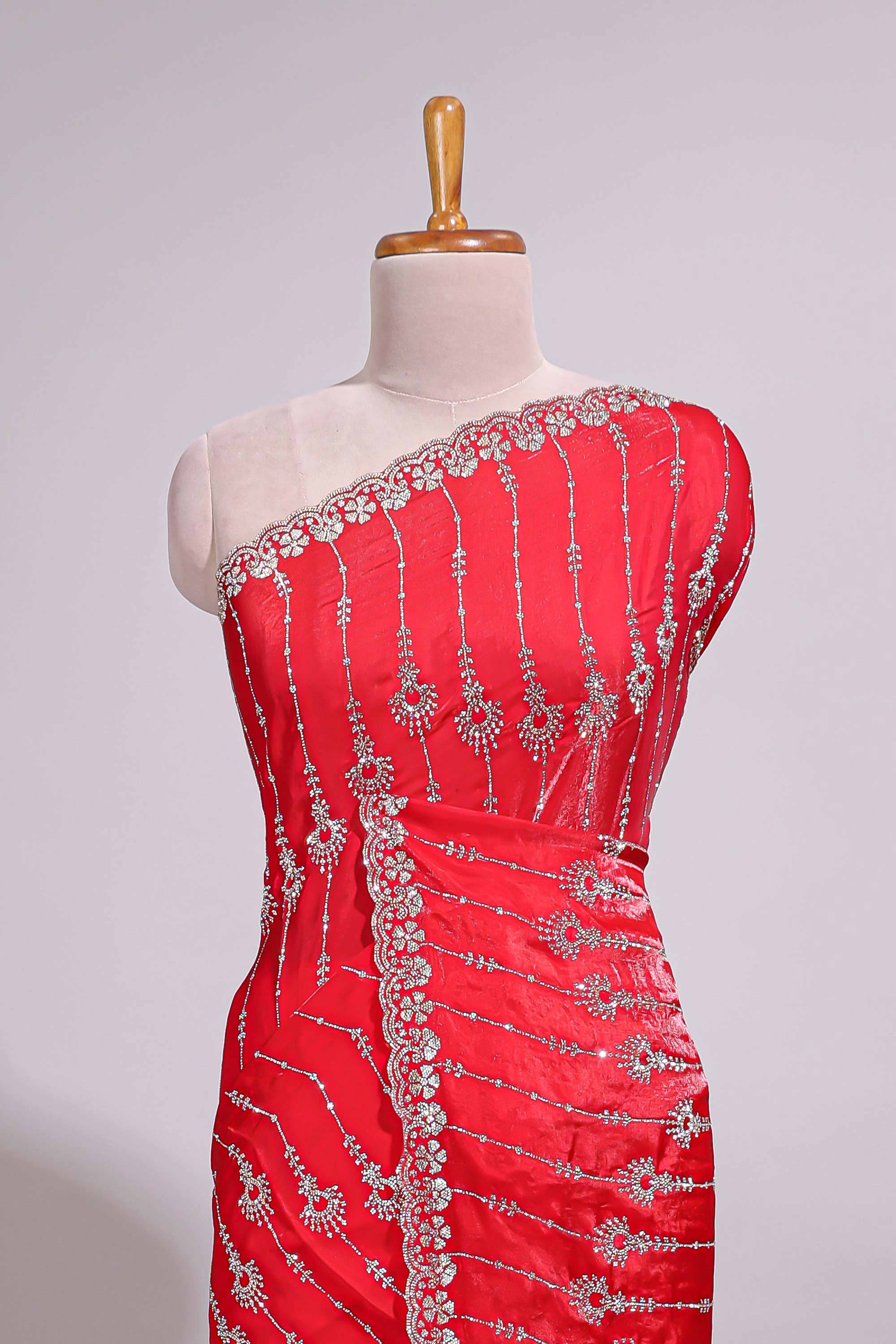 Red saree with silver vertical sequin lines floral motifs embellished border and matching pallu detailing along with matching blouse - Image 3