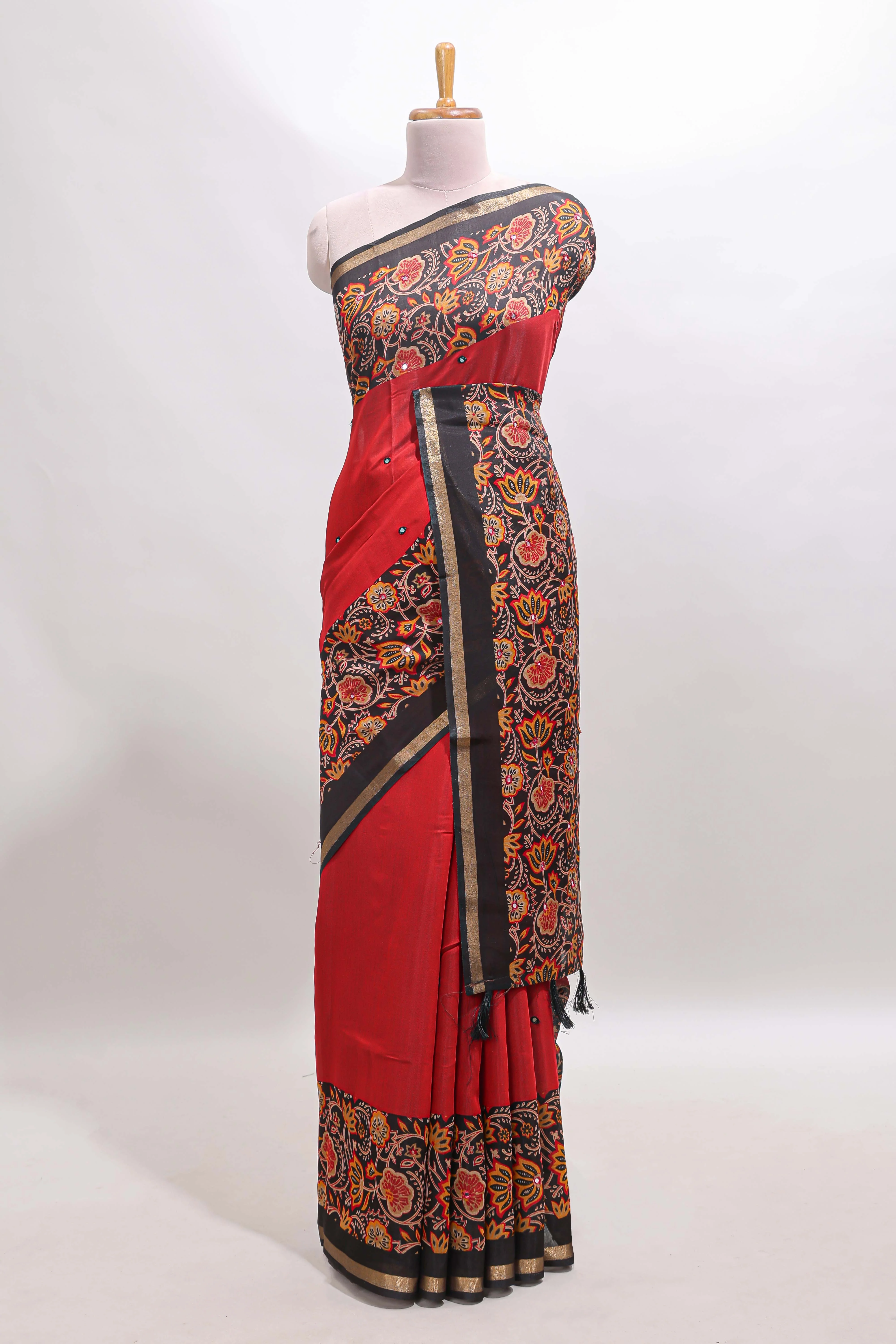 Red embrodery mirror work marsh mellow saree with contrast floral print border and printed blouse - Image 2