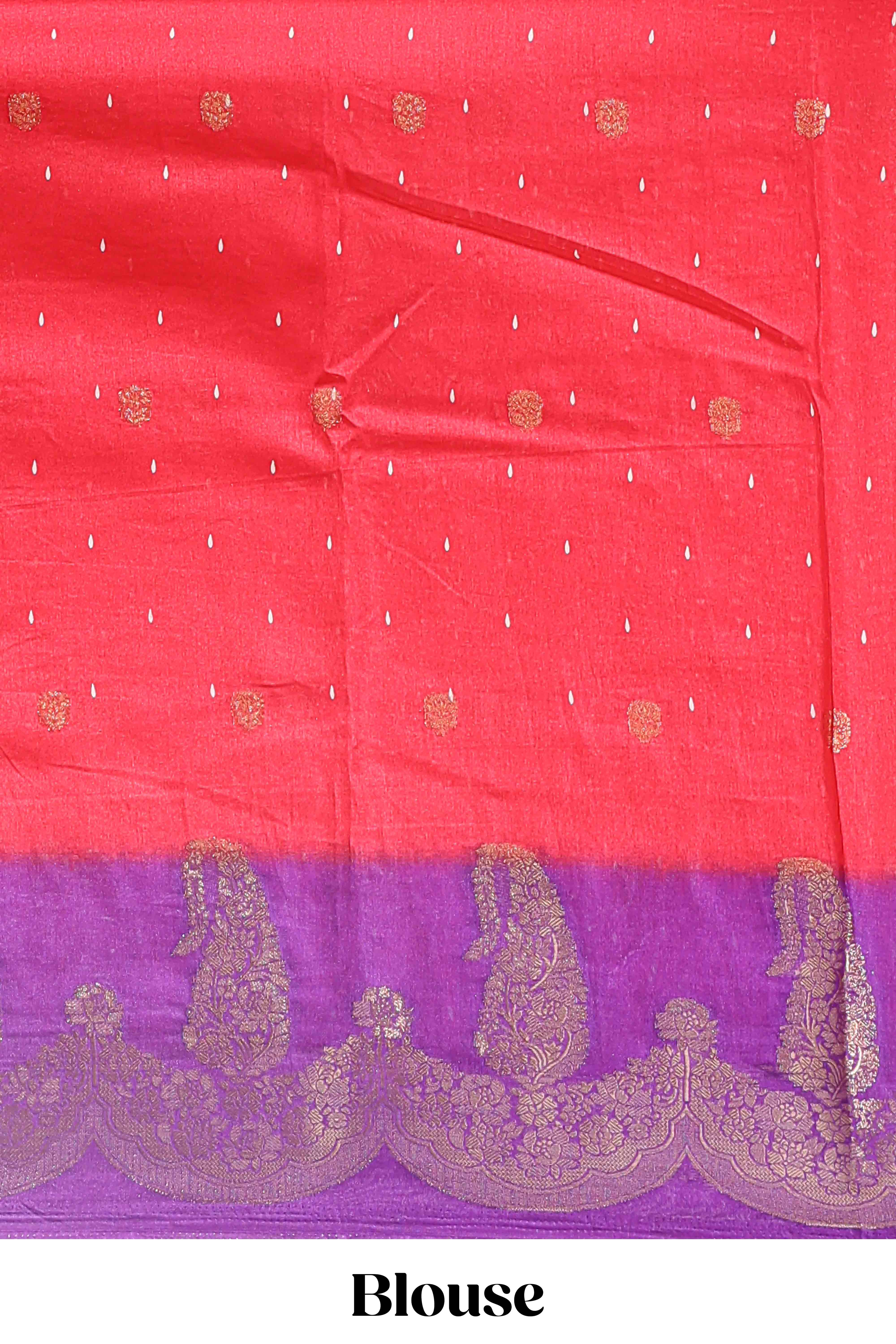 Red floral design zari butta dola silk saree with contrast floral zari design border and ikkat style pallu - Image 5