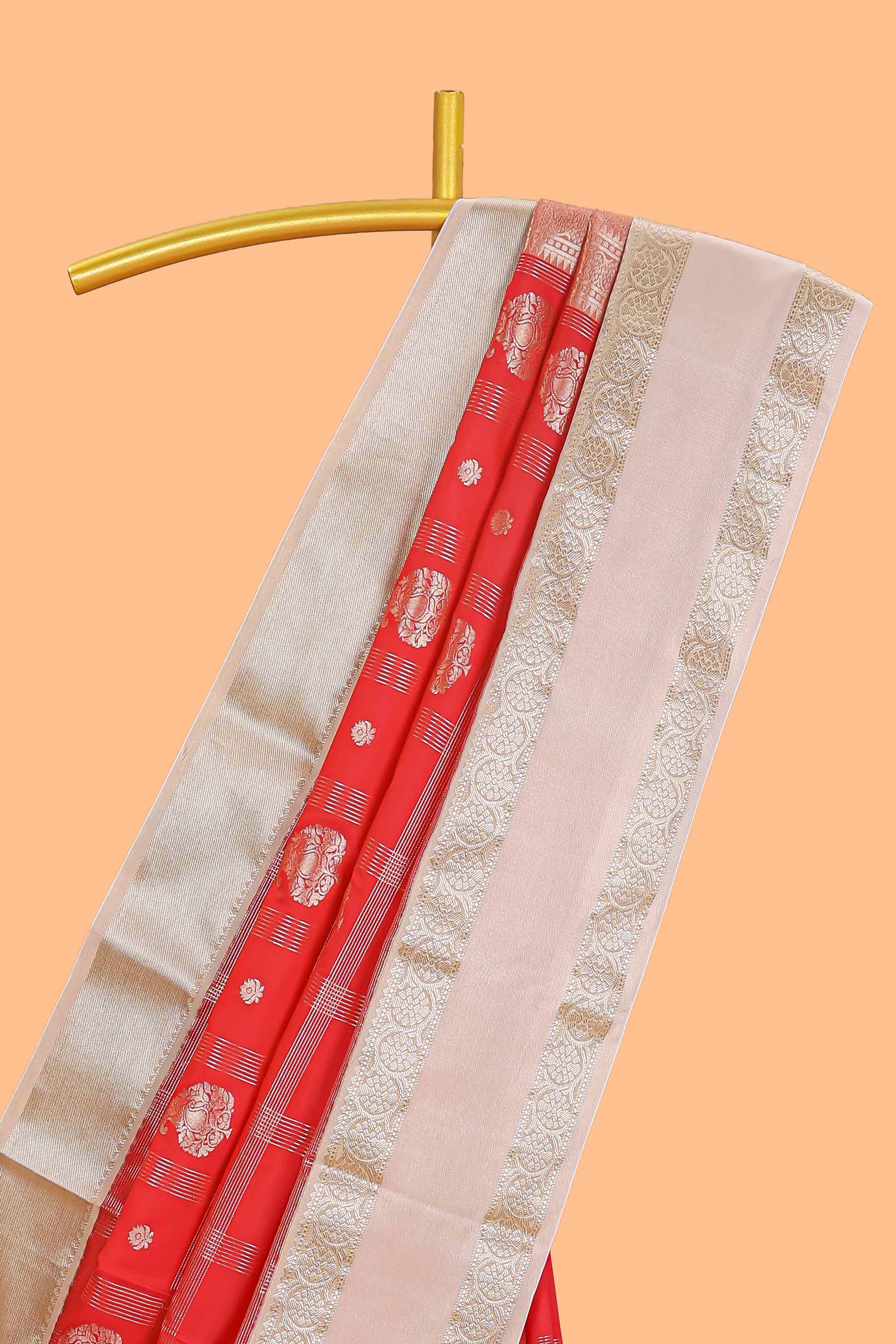 Red checked zari butta semi soft silk saree with contrast border and pallu - Image 2