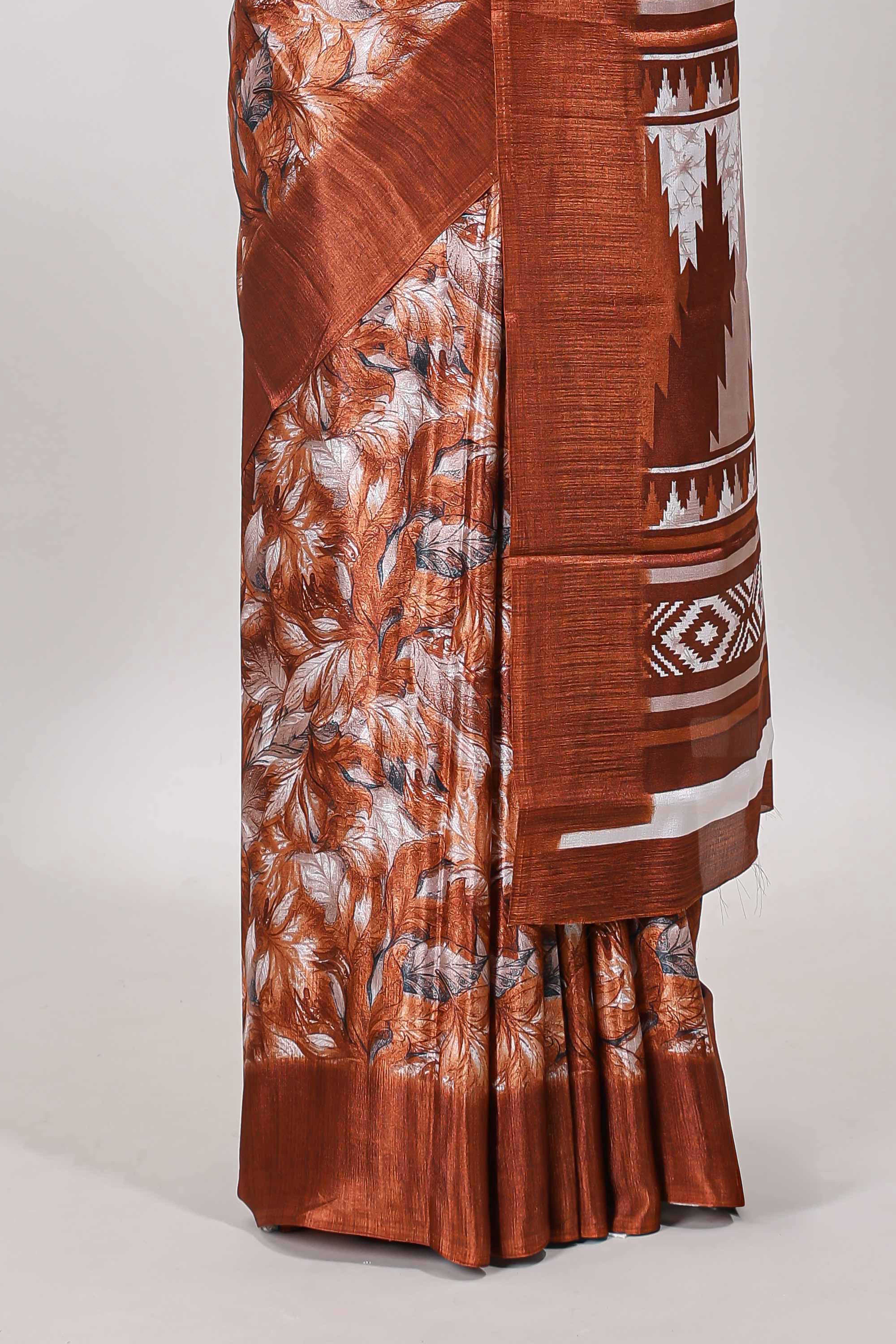 Rust red all over leaf print crepe turkey saree with self border and ikkat style pallu - Image 4