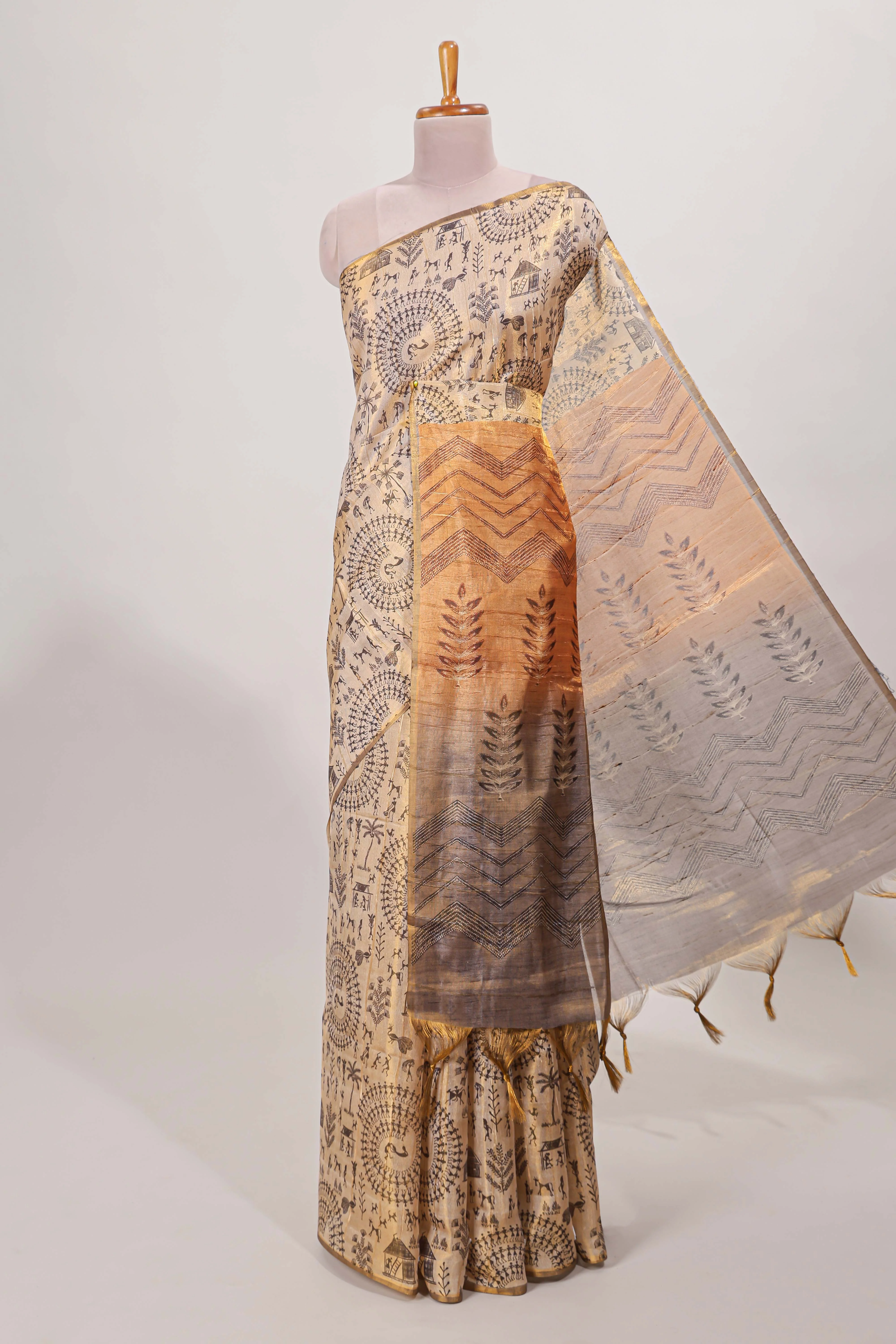 Sandal all over body Warli print with  leaf motifs pallu and contrast blouse - Image 2