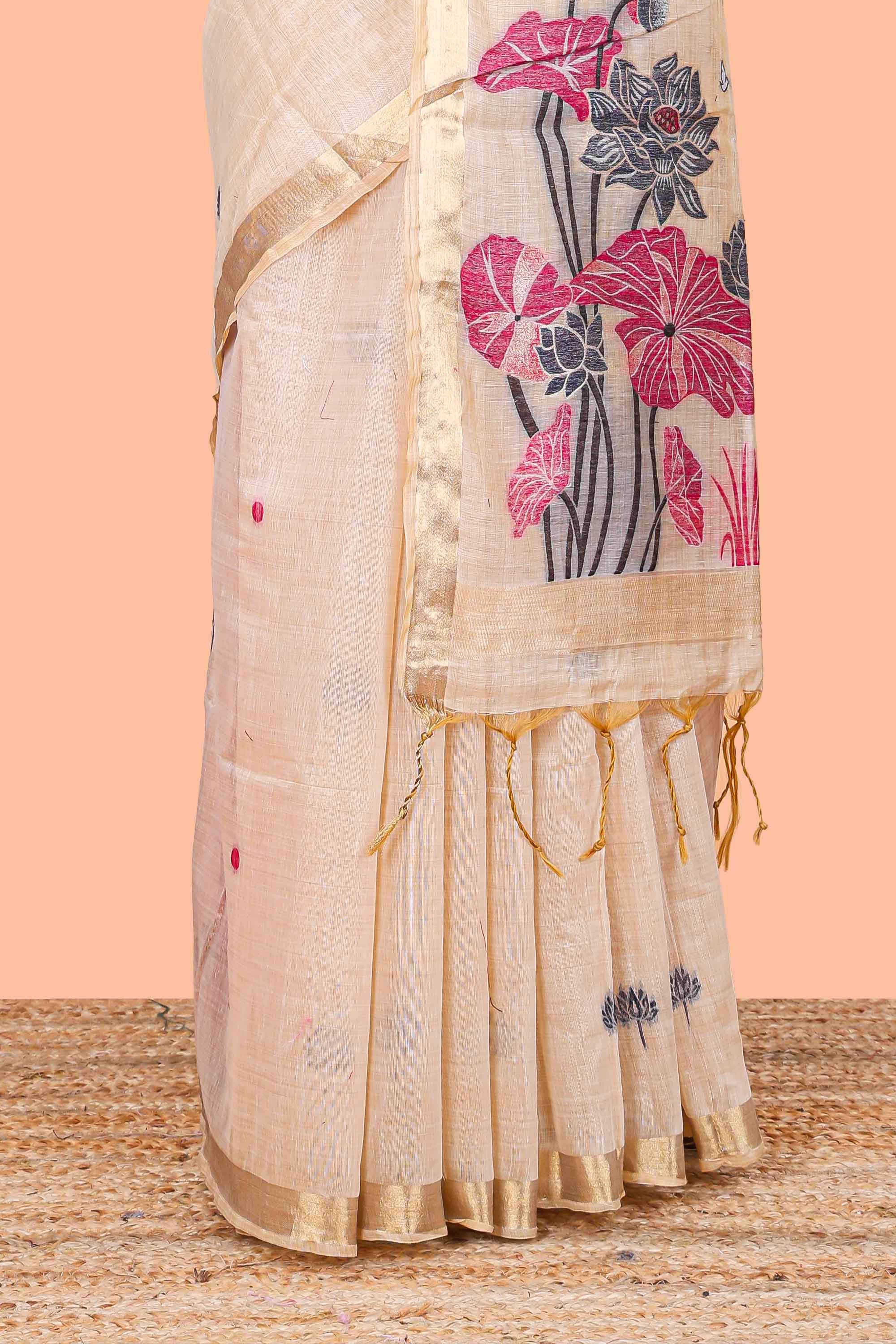 Sandal floral motifs thread weaving semi tussar saree with zari border and contrast blouse - Image 4