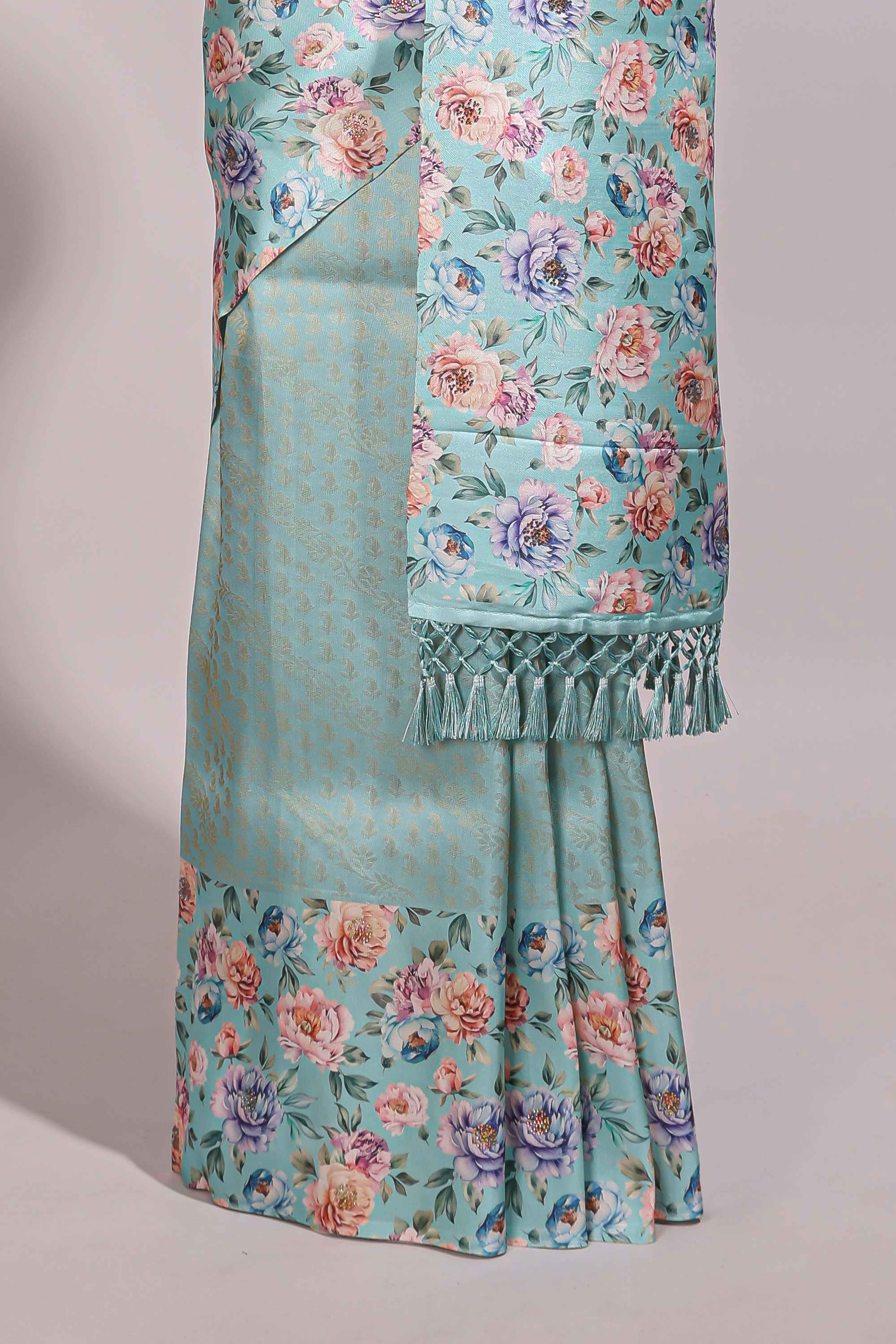 Sea green floral zari motifs banarasi silk saree with contrast border and printed blouse - Image 4