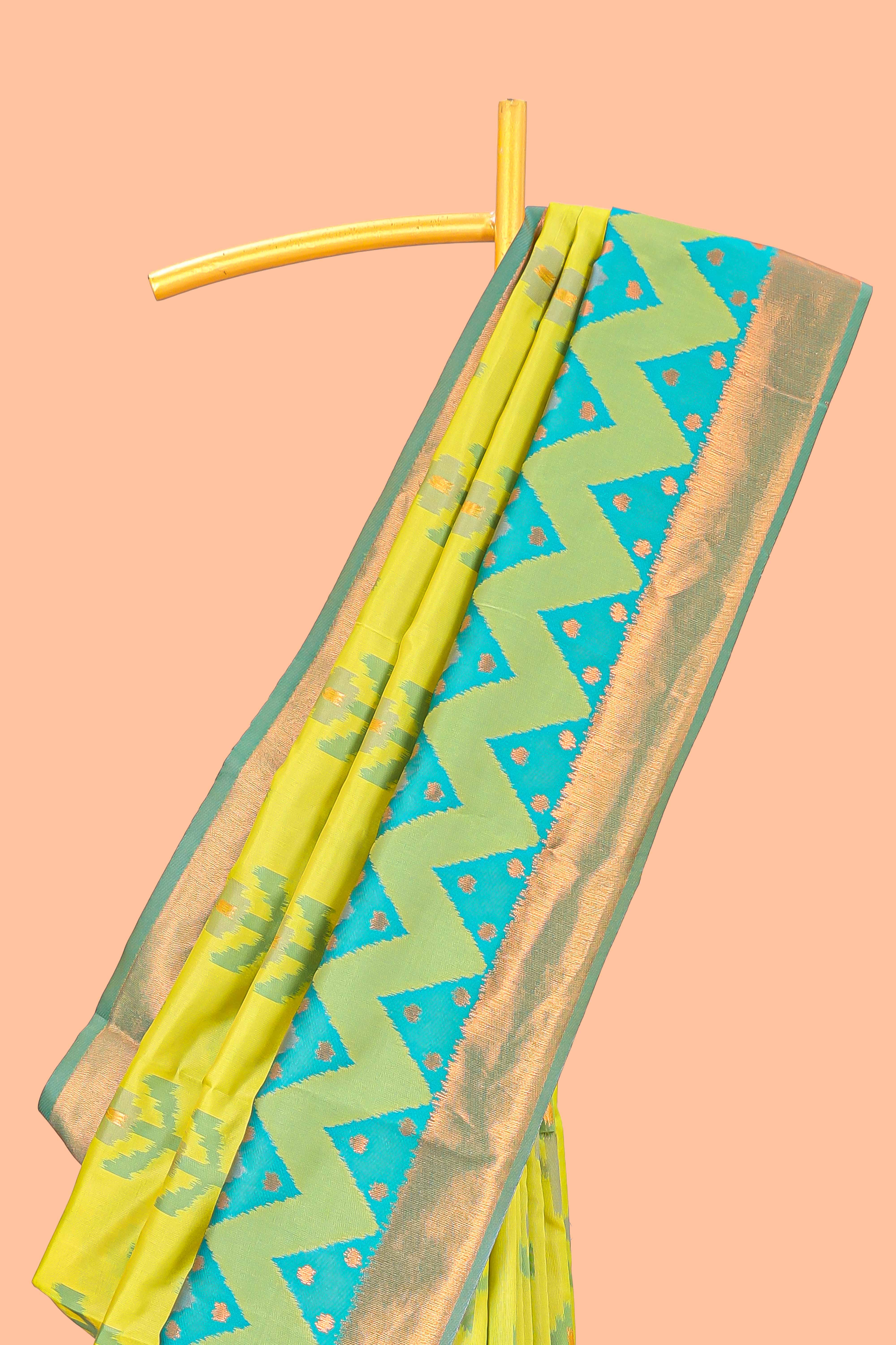 Parrot Green Semi Soft Silk Saree Body All Over Ikkat Pochampally Thread Weaving and Chevron Pattern Border With Ikkat Rich Pallu - Image 2