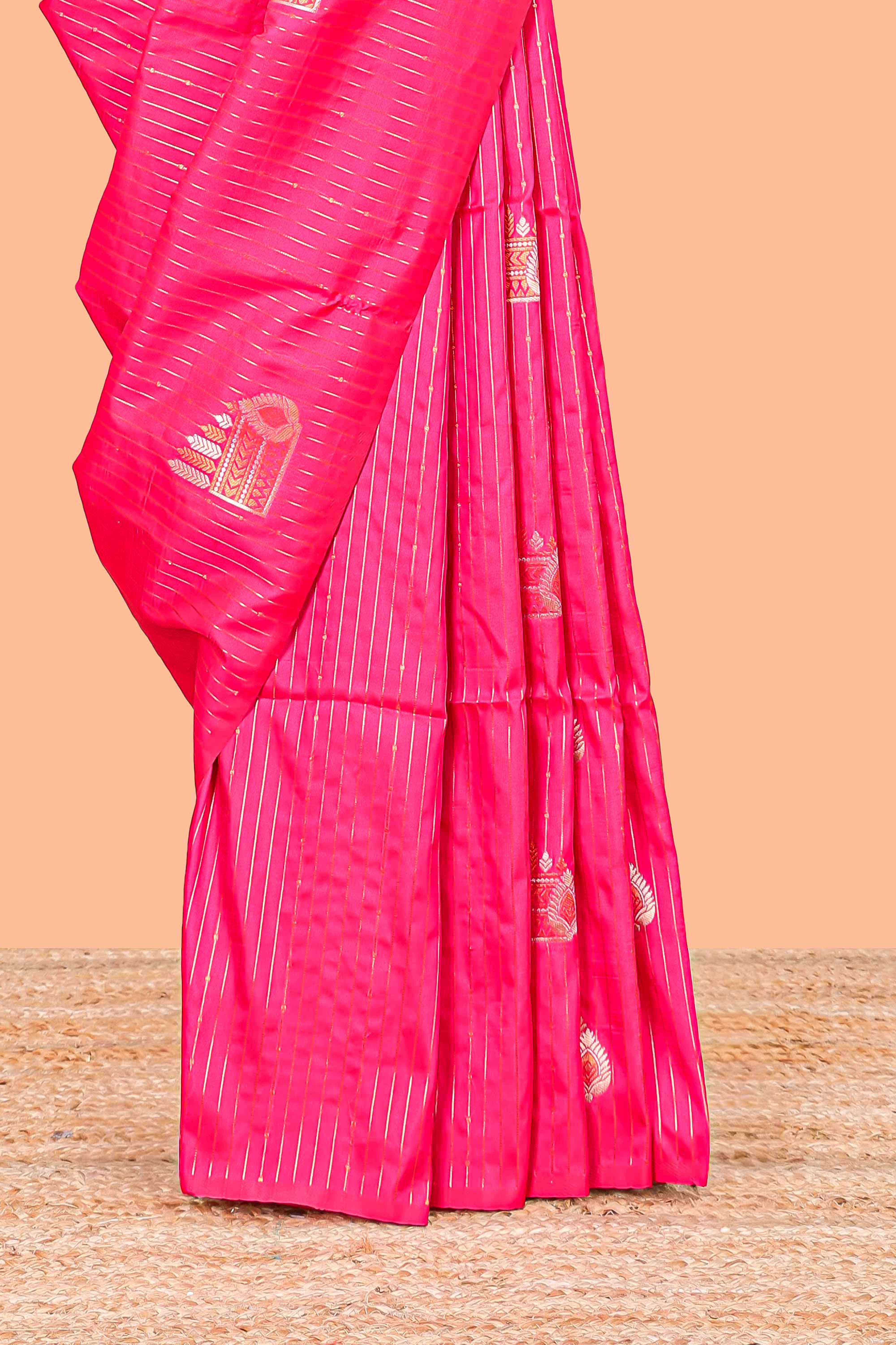Semi Soft Silk Saree Body All Over Vaira Oosi Zari Pattern With Gold Zari Butti and Borderless Grand Zari Rich Pallu - Image 3
