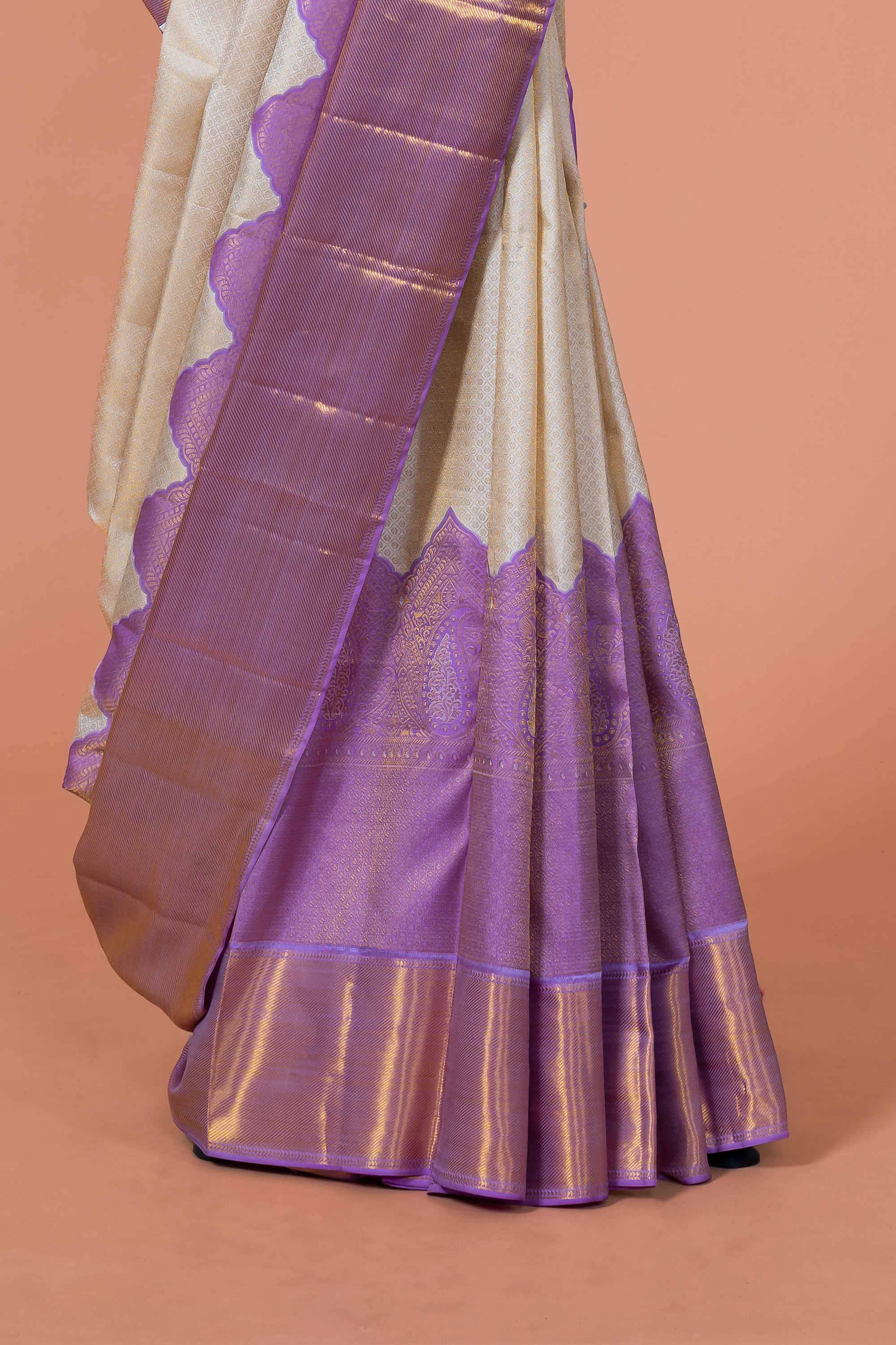 Sandal Swayamvara Pattu Jacquard Work With Zari Woven Border - Image 3