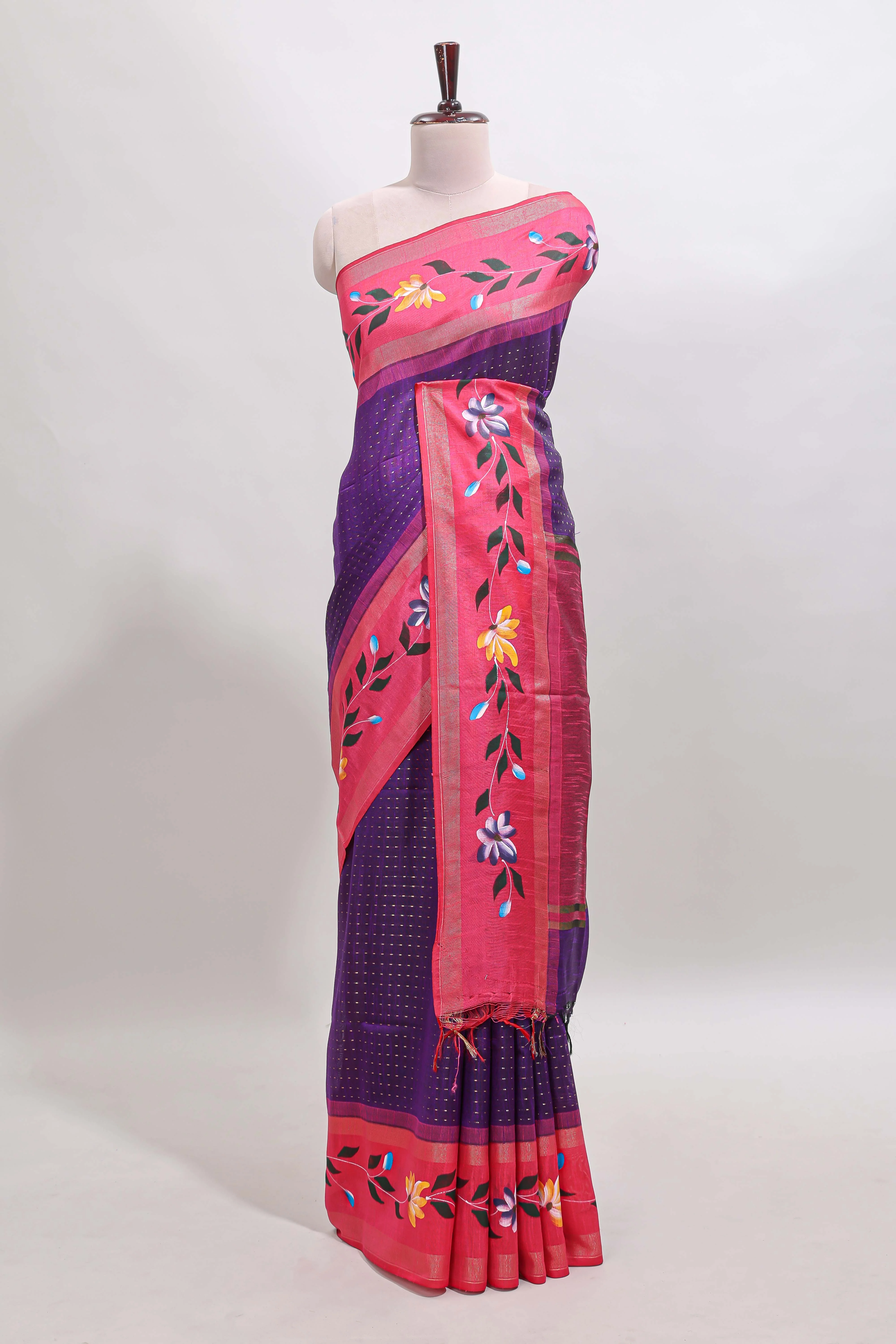 Violet checked semi tussar saree with contrast floral vine border and blouse - Image 2