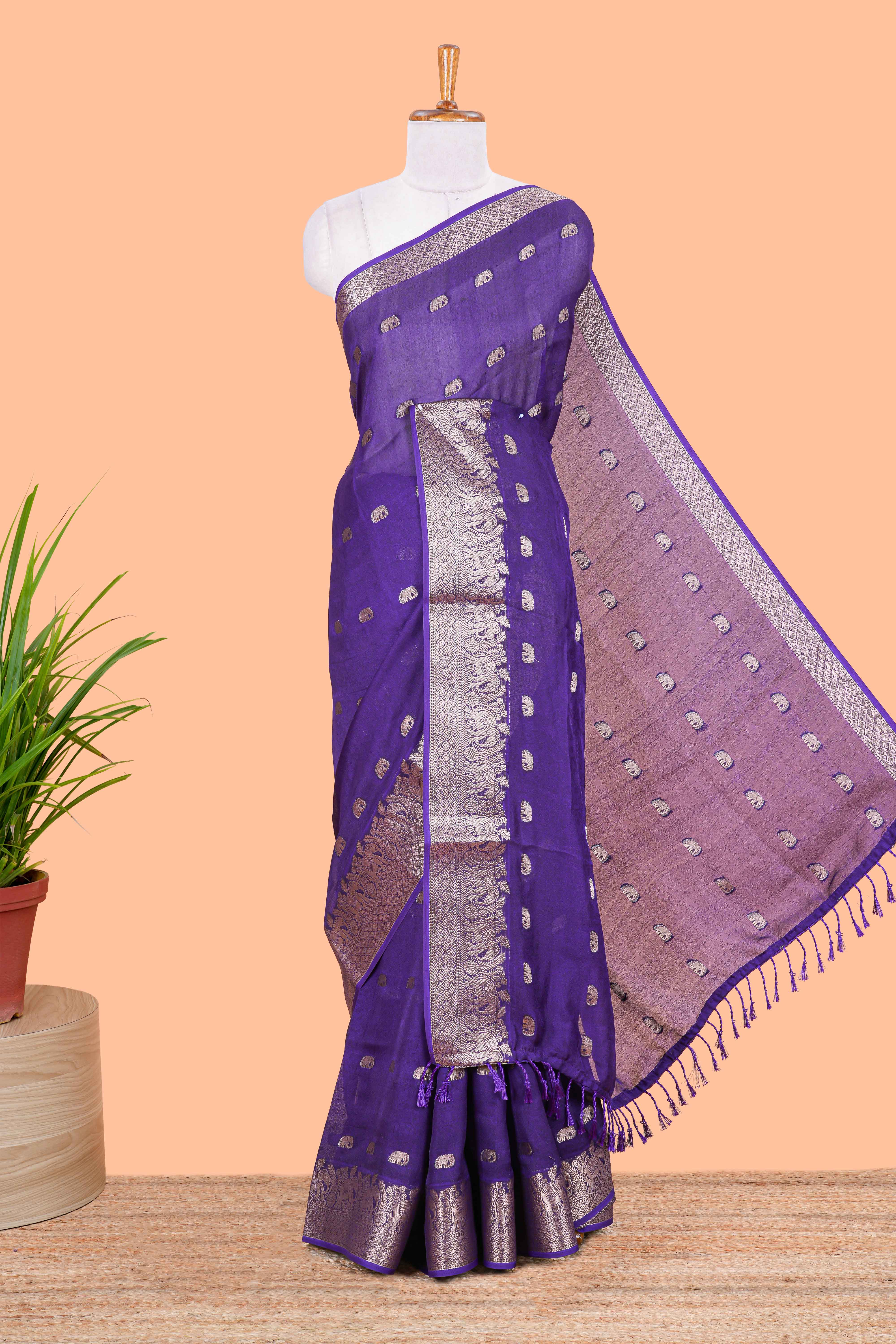 Violet marsh mallow saree with elephant butta and zari border, comes with contrast zari butta blouse - Image 2